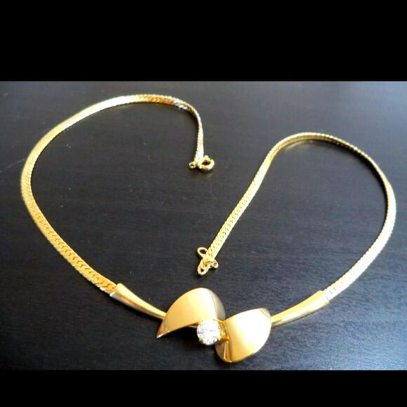 VINTAGE RHINESTONE GOLD TONE 16" NECKLACE - Picture 1 of 1
